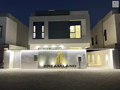 Direct from the owner, including electricity, water, and air conditioning. A villa among the most lu