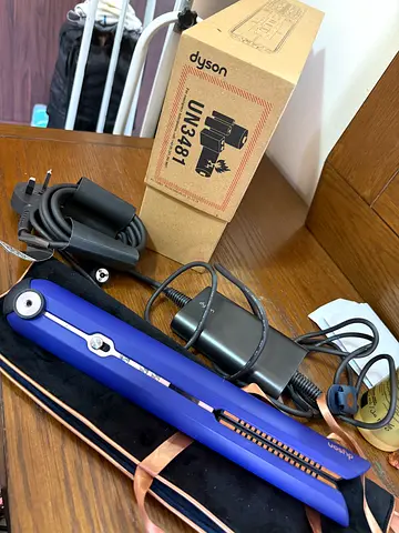 Dyson hair straightener