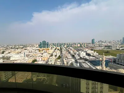 ثلاث غرف وصالة وبلكون بإطلالة مفتوحة ومساحات ضخمةتسهيلات في الدفعات موقع حيوي متميز قريب على مخرج دبي