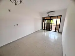 Al Rawda 3 Ajman - with a balcony offering excellent views - separate kitchen - split air conditioni