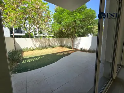 3BR Townhouse | Near Pool | Close Kitchen