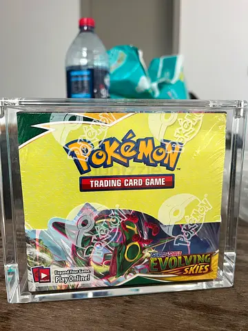 Evolving skies Pokemon booster box