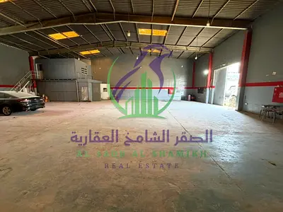 مستودع واسع للإيجار في موقع استراتيجي مميز مناسب لجميع الأنشطة التجارية والصناعية ويوفر مساحة عملية تلبي مختلف الاستخدامات