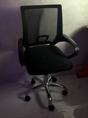 New chair- كرسي جديد