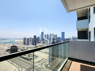 Balcony | Prime Location | Amazing View