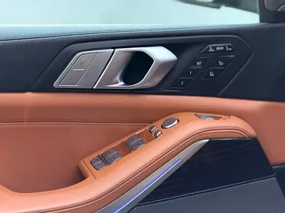 2021 BMW X7 — миниатюра 15