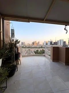 Sharing Room for rent