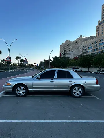 Ford Crown Victoria LX 2011 - American Specs