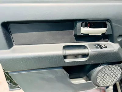 2013 Toyota FJ CRUISER — миниатюра 13