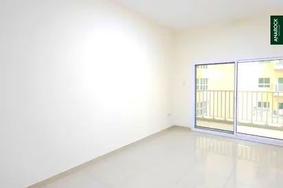 High Floor | 2 Parking | Vacant in October