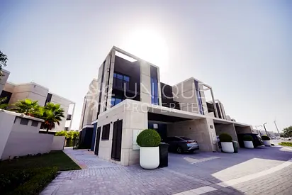 Spacious 4BR | Private Garden | Family Living