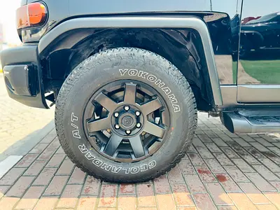 2013 Toyota FJ CRUISER — миниатюра 16