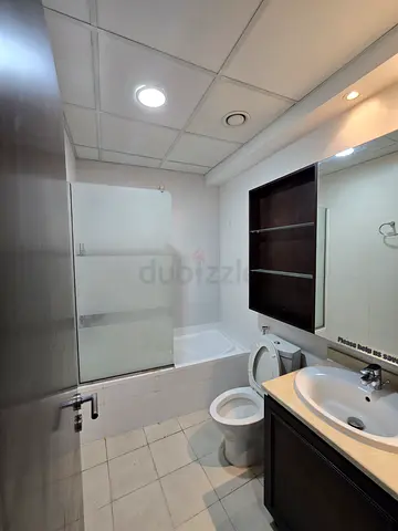Spacious Master Bedroom for Rent – Bur Dubai / Al Raffa