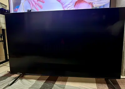 Samsung 50" Crystal UHD 4K Smart TV (UA50AU7000) – Excellent Condition