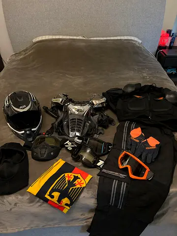 Motorbike/ATV Protective Body Armor Jacket with Gloves and Goggles - Good Condition
