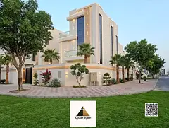 Luxurious villa in a prime location, spacious corner unit, high-end finishes, registration fees incl