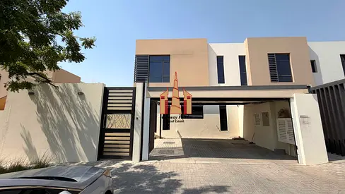 Elegant 4BR Townhouse with furnished For Rent in Nasma