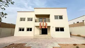 Luxury 5BR Villa with maidroom wardrobes For Rent in Barashi