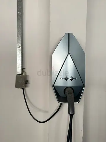 Wall-mounted EV charger (used) - single phase, ready to install