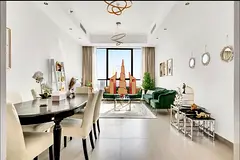 Luxurious 2-BR | Prime Location | All Amenities |