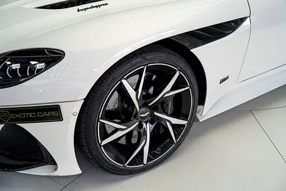 2019 Aston Martin DBS 照片 6