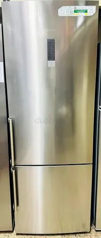 Siemens Bottom Freezer Big Refrigerator IQ500 neat and clean condition