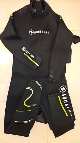 Aqualung Full Wetsuit Size XL - Good Condition