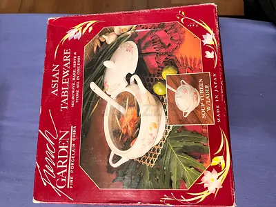 Set of Asian Tableware / Soup Tureen - New in Box