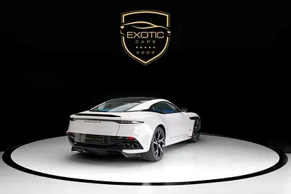 2019 Aston Martin DBS 照片 3