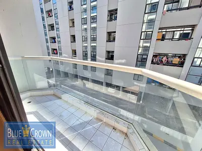 Dewa free studio balcony ! With parking ! Brown interior