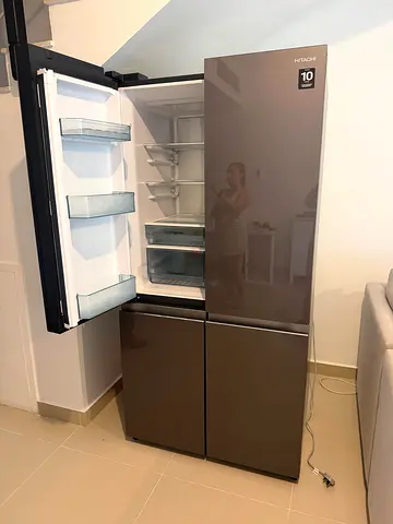 Hitachi 4 dor refrigerator freezer