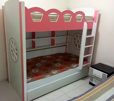 Kids bunk bed triple