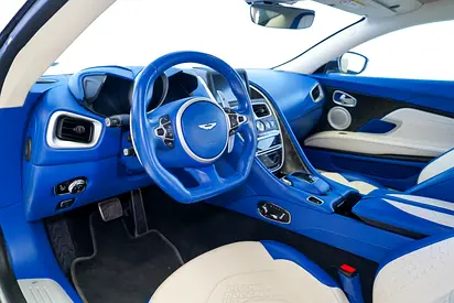 2019 Aston Martin DBS 照片 7