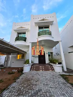Near beach neat and clean 4 bedroom villa siplit ac big hall Majlis wardrobes parking maid room 110k