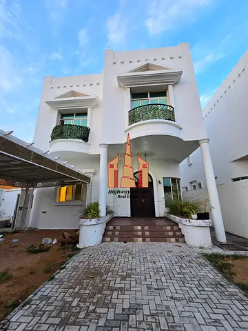 Near beach neat and clean 4 bedroom villa siplit ac big hall Majlis wardrobes parking maid room 110k