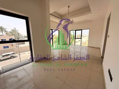 فيلا فاخرة جديدة بالكامل للإيجار تتكون من عشر غرف نوم ماستر واسعة وتتميز بحديقة كبيرة و باركن مع تصميمات داخلية عصرية وتشطيبات فاخرة