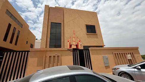 Elegant Brand New 4BR Villa With Maidroom For Sale in Hoshi