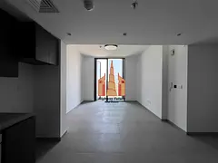 2bhk ready to move / free hold / beautiful view / aljada community