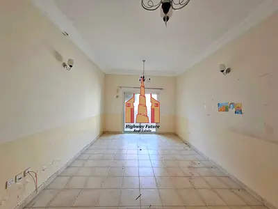 🏡 Spacious 3BHK Apartment | 3 Master Bedrooms | Near Nadha Park | Family Building