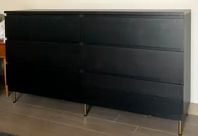 Chest of drawers