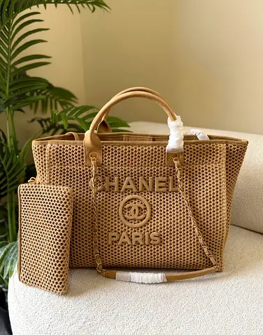 CHANEL TOTE BAG