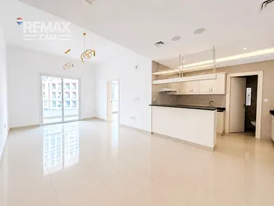 Elegant Interior | Prime Location | Vacant