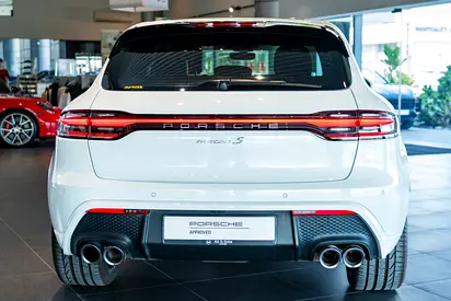 2024 Porsche MACAN photo 8