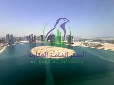 ثلاث غرف وصالة اطلالة بحرية مع غرفة خادمة وغرفة غسيل وستور باركينغ وجيم ومسبح مباشرة على كورنيش الخان بالخان