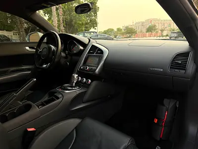 صورة 6 لـ 2011 AUDI R8