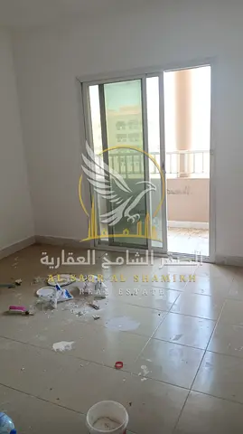 غرفة وصالة للايجار السنوي بدون تامين بلكونة بااطلالة مفتوحة مساحات واسعة تكييف مركزي تشطيب حديث تسهيلات في السداد موقع متميز قريب من جميع الخدمات