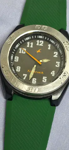 Fast track sports men's quartz watch