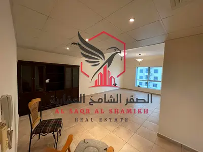 غرفتين وصاله تكييف وباركن مجاني مع جيم مسبح كيدز اريا مجاني موقع مميز وحيوي قريب من كل الخدمات مثل المقاهي وقريب من مخرج دبي