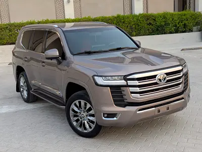 Toyota Land Cruiser GXR 2012 Facelifted 2025 GCC Specs - Interior and Exterior Excellent Condition