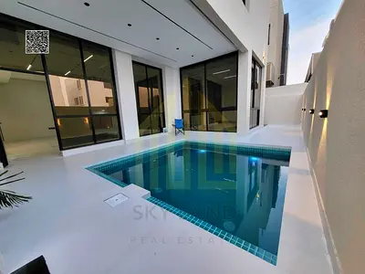 Luxury villa - registration fees included - directly from the owner - freehold - prime location - with swimming pool
